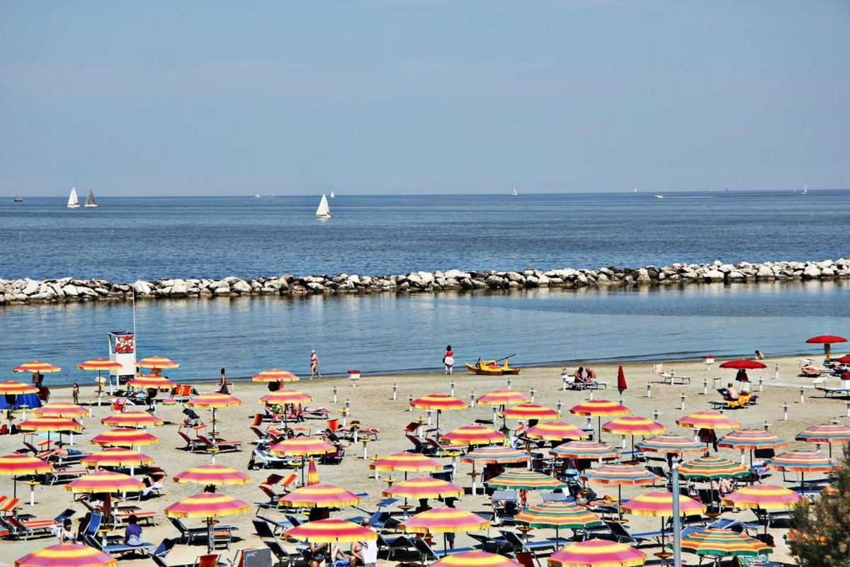Residence Algarve Rimini Exterior photo